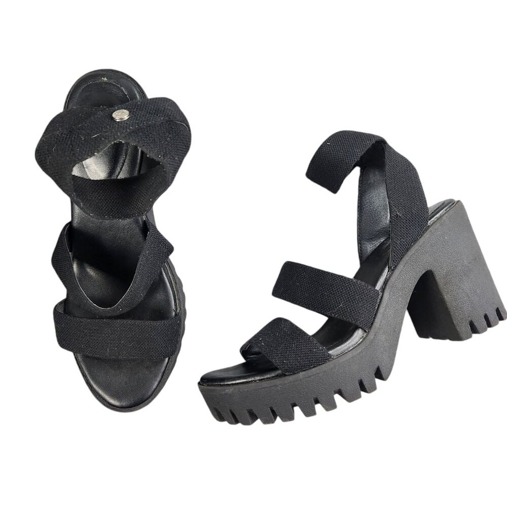 Madden NYC Womens Chunky Black Sandals Size 8 Lug Sole y2k Platform - Picture 1 of 9